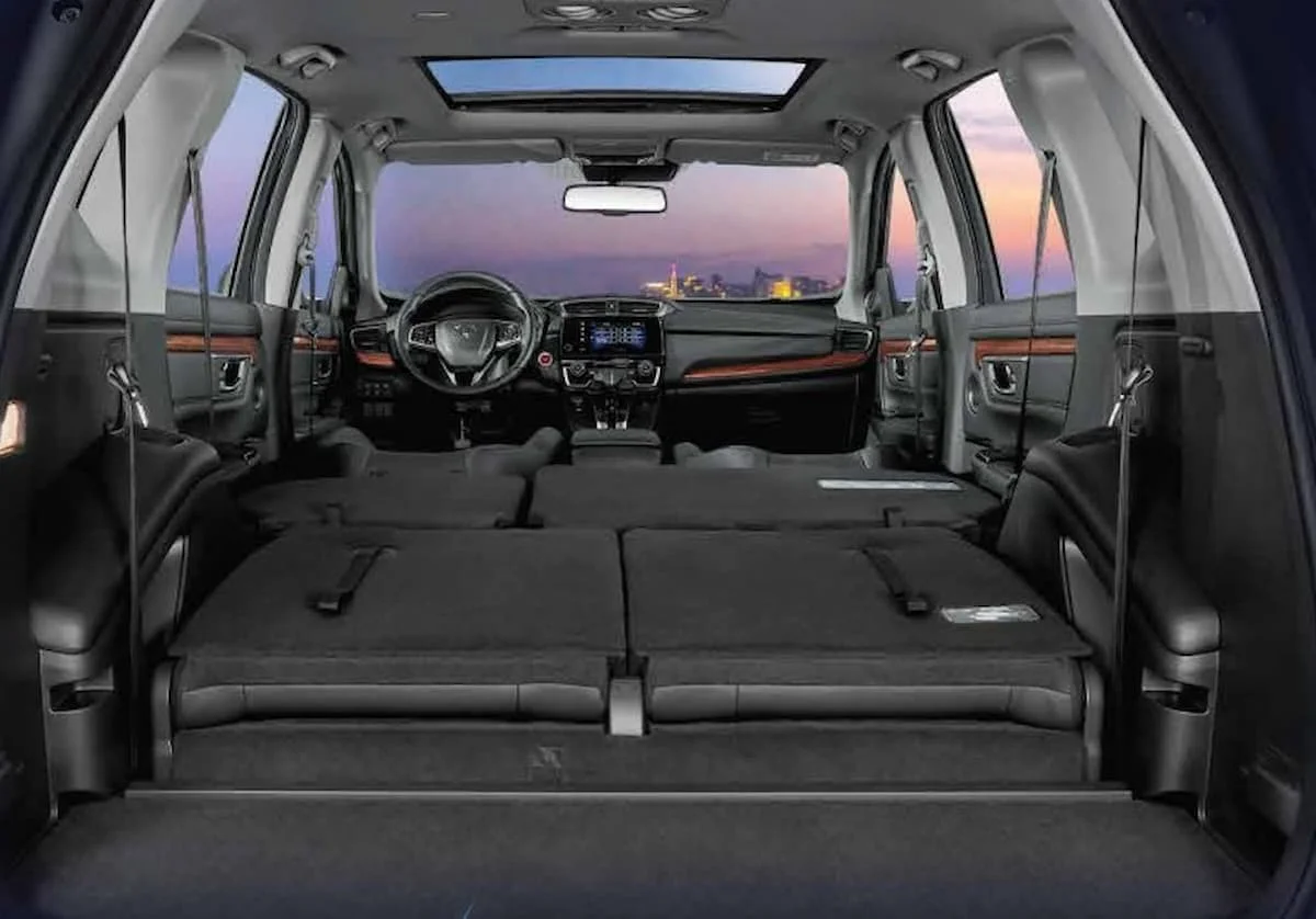 Không gian rộng rãi đối với chiếc SUV 5+2 chỗ ngồi (Ảnh: Sưu tầm Internet) 