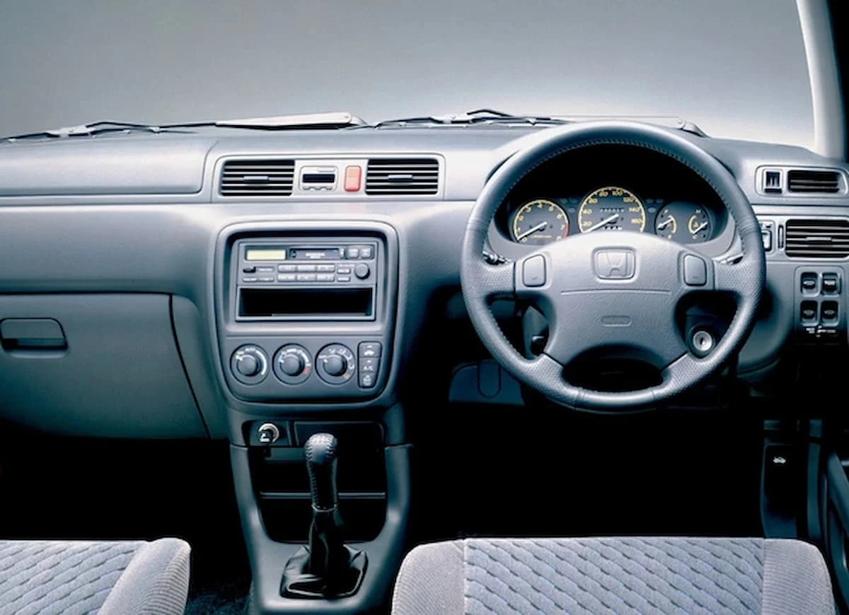 Honda CR-V có nội thất phiên bản thứ 1 như chiếc Sedan. (Ảnh: Sưu tầm Internet)