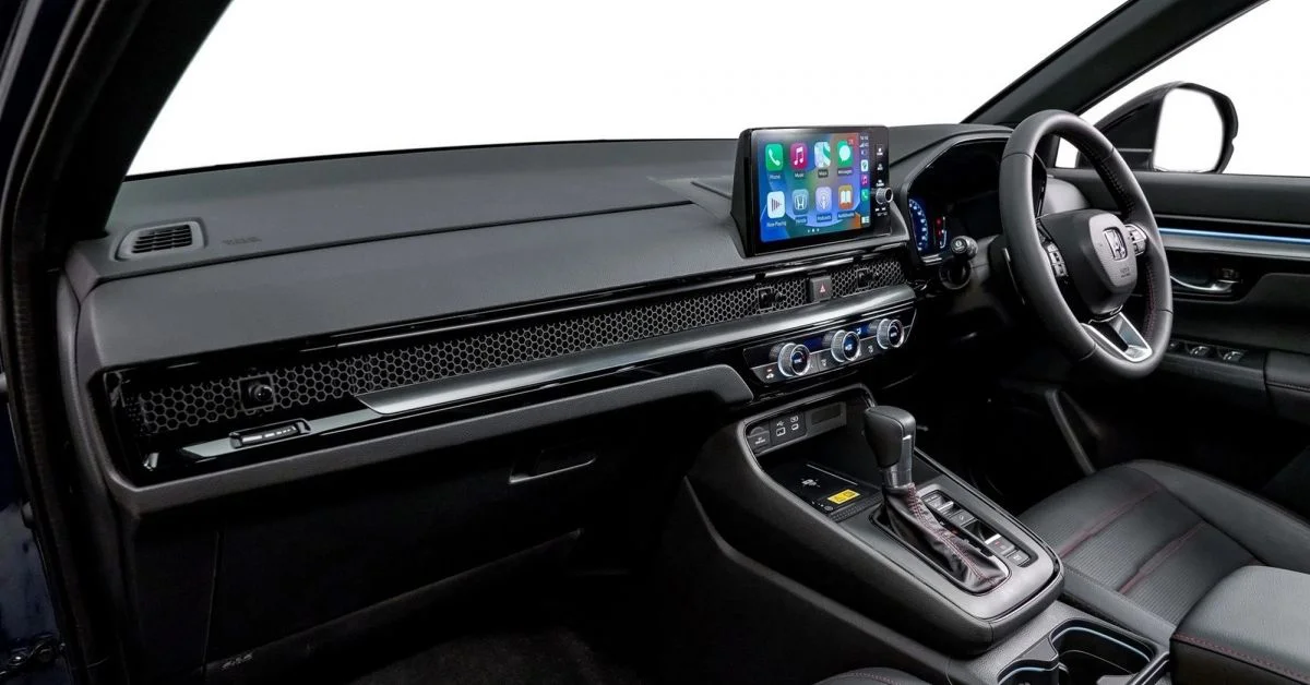 Nội thất của xe được trang bị nhiều thiết bị công nghệ hiện đại. (Ảnh: Sưu tầm Internet)