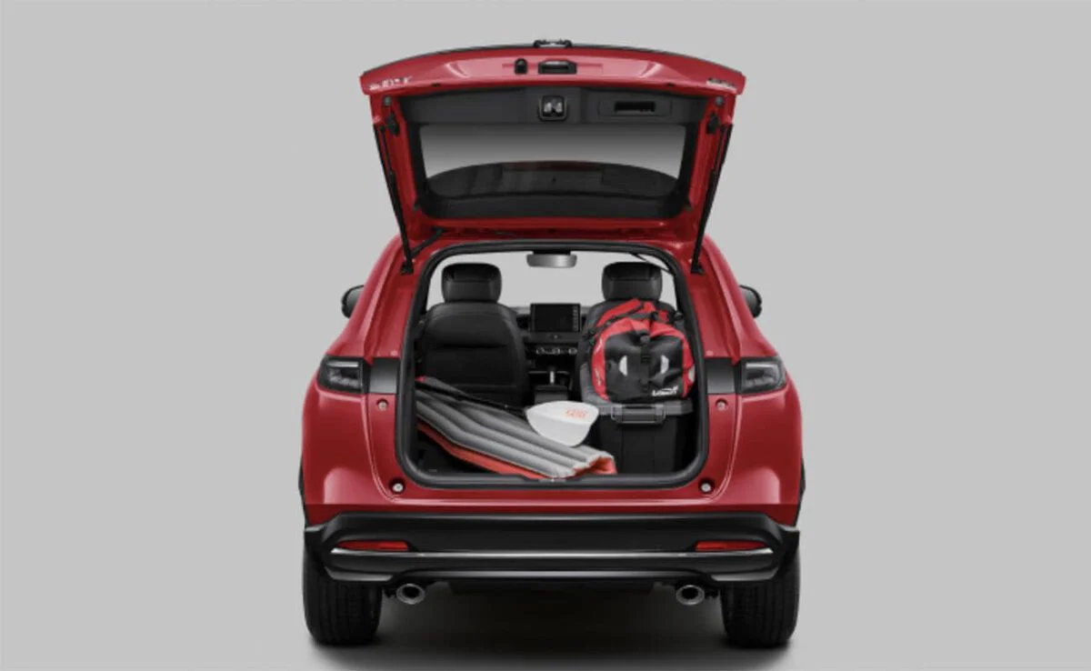 Khoang hành lý có sức chứa đáp ứng mọi nhu cầu của người dùng. (Ảnh: Sưu tầm Internet)