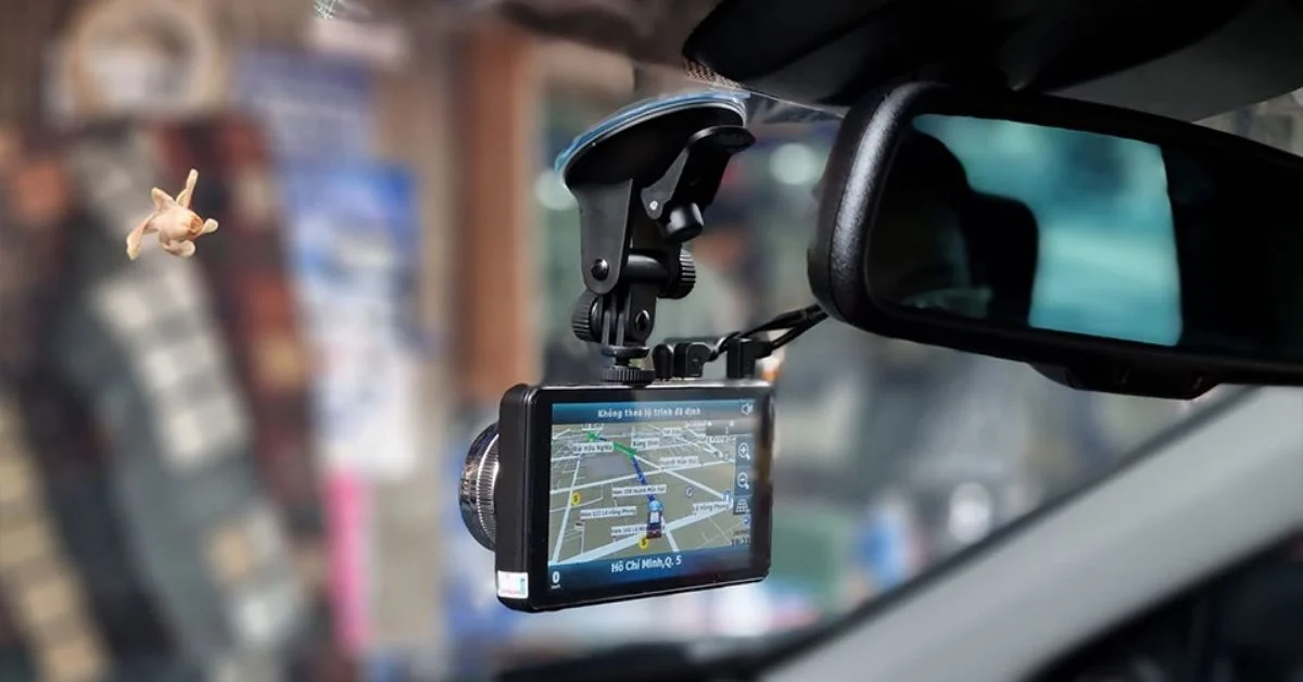 Camera hành trình là phụ kiện được lắp đặt nhiều trên các mẫu CRV của Honda (Ảnh: Sưu tầm Internet)