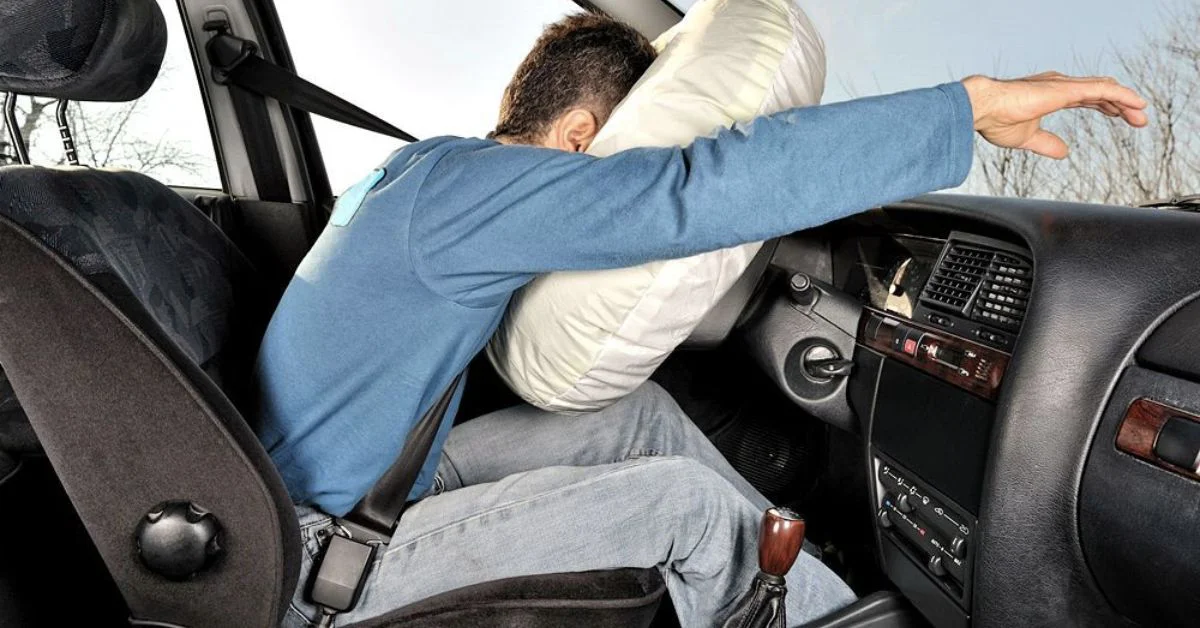 Dây an toàn giúp túi khí bung dễ hơn khi gặp tai nạn (Ảnh: Sưu tầm Internet)