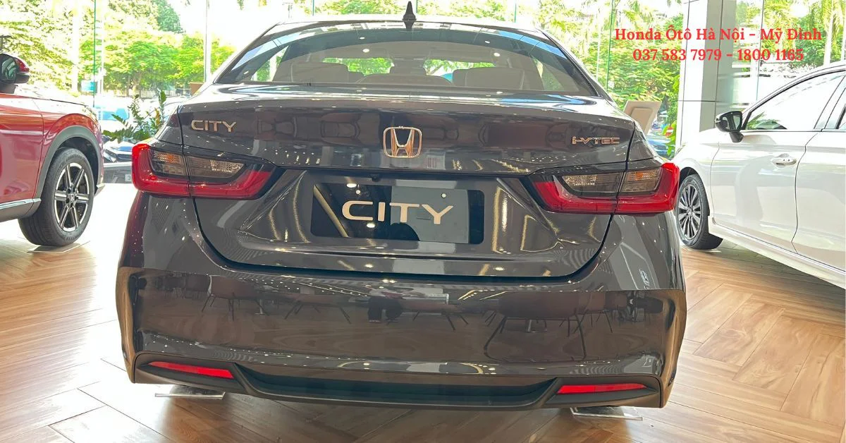 Honda City bản L có ngoại hình cân đối hơn trước do tăng chiều dài đuôi xe (Ảnh: Honda Ô tô Mỹ Đình)
