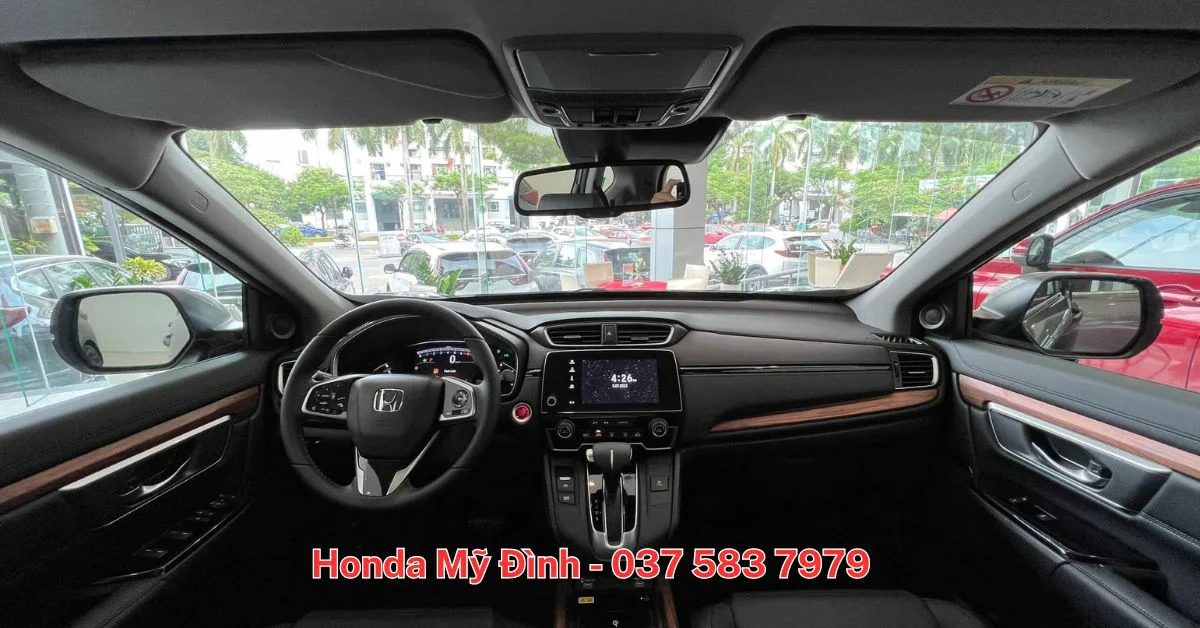 Khu vực lái của Honda CRV bản G có nhiều điều chỉnh đánh giá. 