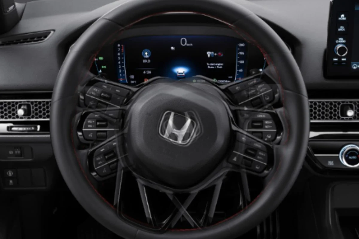 Lẫy chuyển số trên vô lăng trải nghiệm thể thao phiên bản Honda Civic RS (Ảnh: Sưu tầm internet)