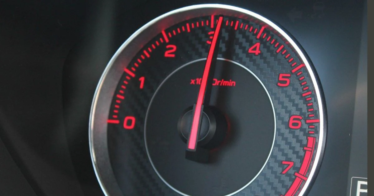Vòng tua máy có tỷ lệ thuận với tốc độ của xe (Ảnh: Sưu tầm Internet)