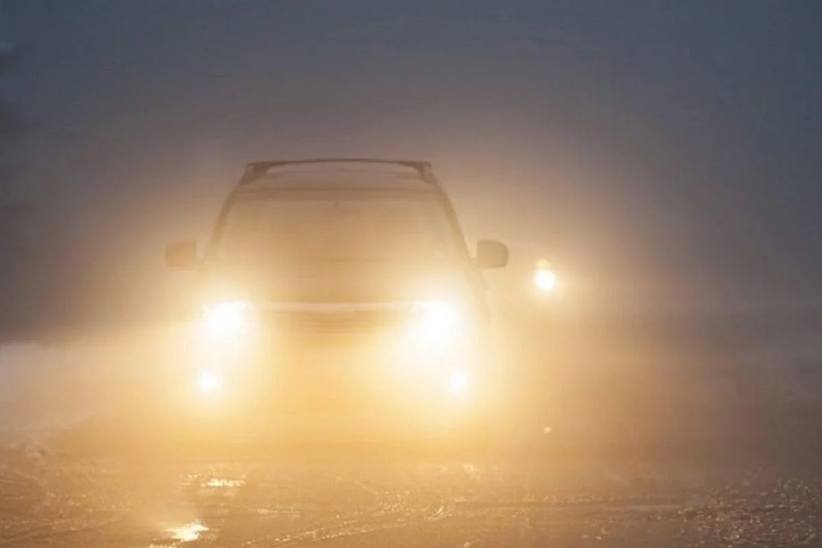 Đèn sương mùa giúp việc lái xe khi trời mưa an toàn hơn (Ảnh: Sưu tầm Internet)