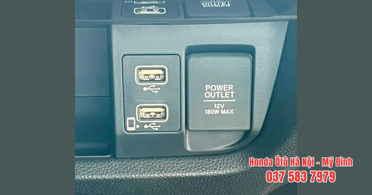 Honda City RS được trang bị 5 cổng sạc