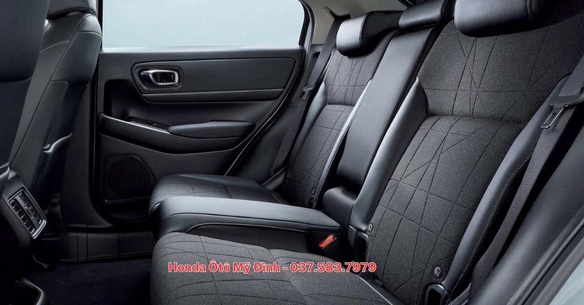 Ghế của Honda HRV khác nhau về chất liệu trên hai phiên bản. (Ảnh: Sưu tầm Internet)