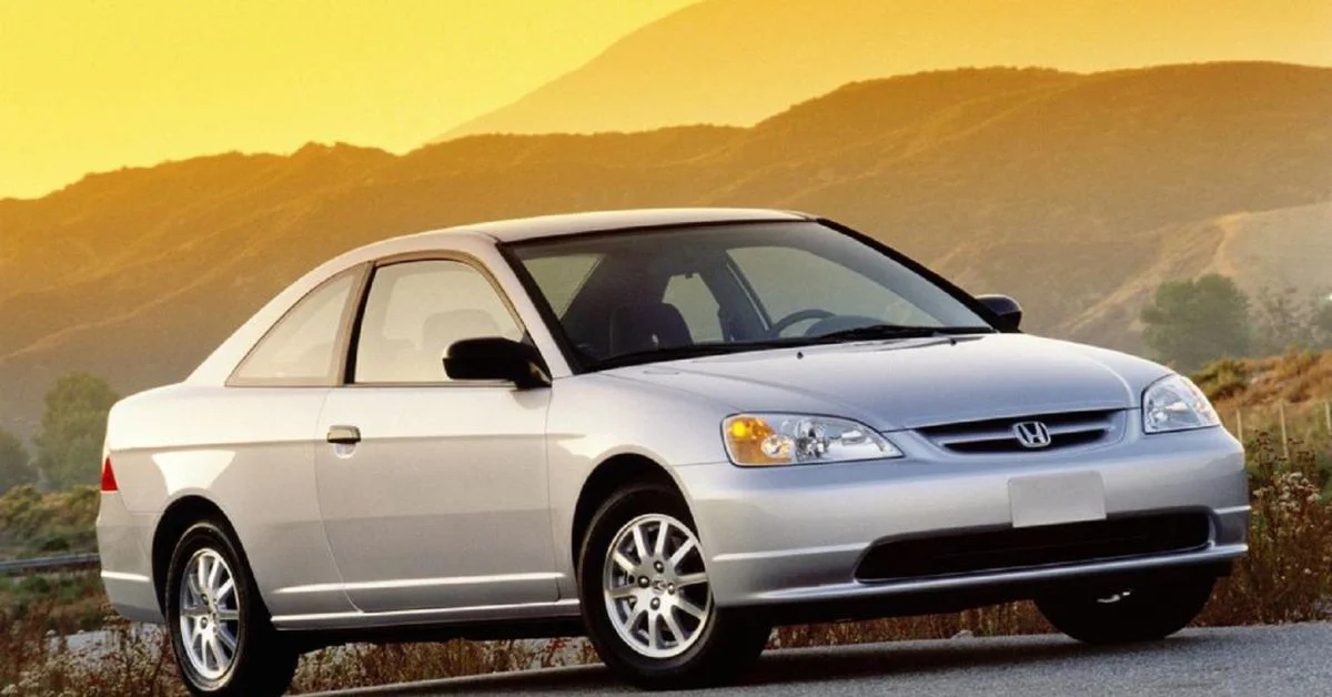 Honda Civic thế hệ thứ bảy: 2001 - 2005 (Ảnh: Sưu tầm Internet)