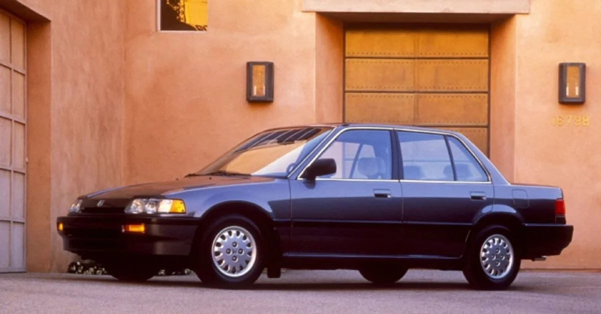 Honda Civic thế hệ thứ tư: 1987 - 1991 (Ảnh: Sưu tầm Internet)