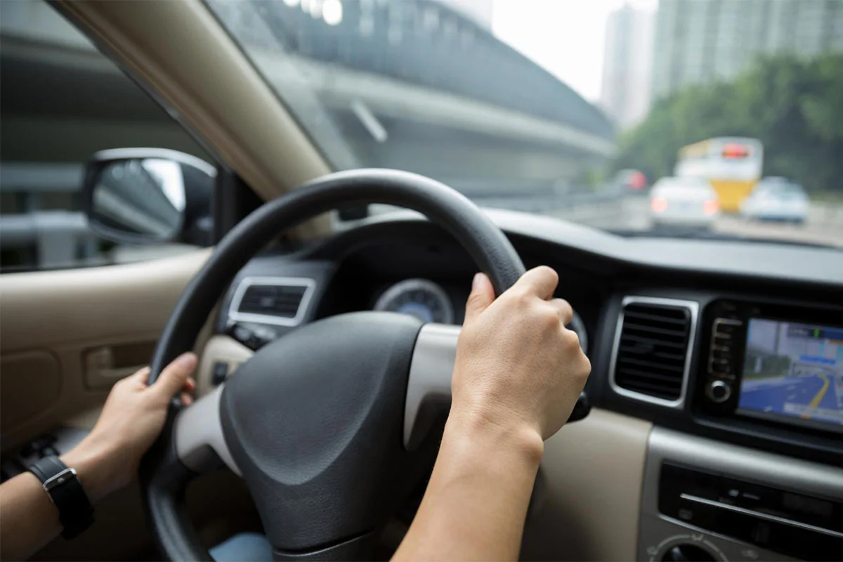 Sự cố khó cân bằng ở tay lái cần kiểm tra sớm để lái xe an toàn (Ảnh: Sưu tầm Internet)