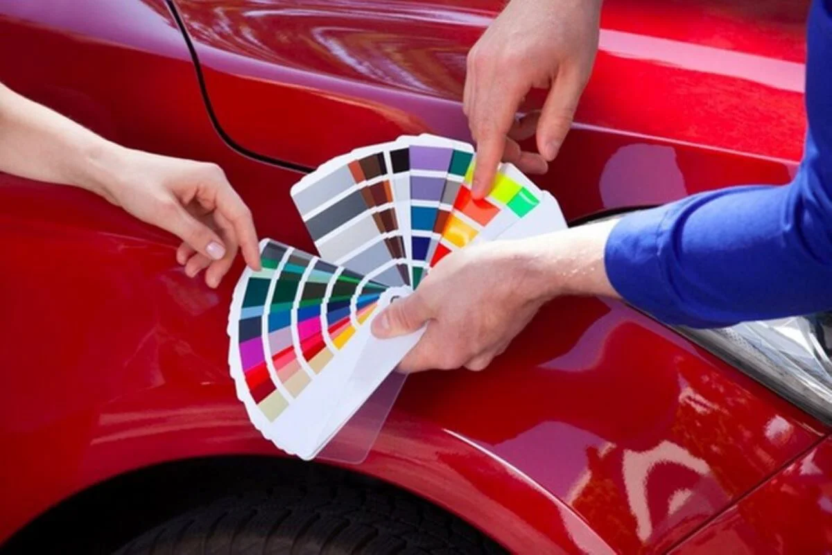 Tiếp nhận ô tô và tư vấn phương án sơn xe phù hợp nhất (Ảnh: Sưu tầm Internet)