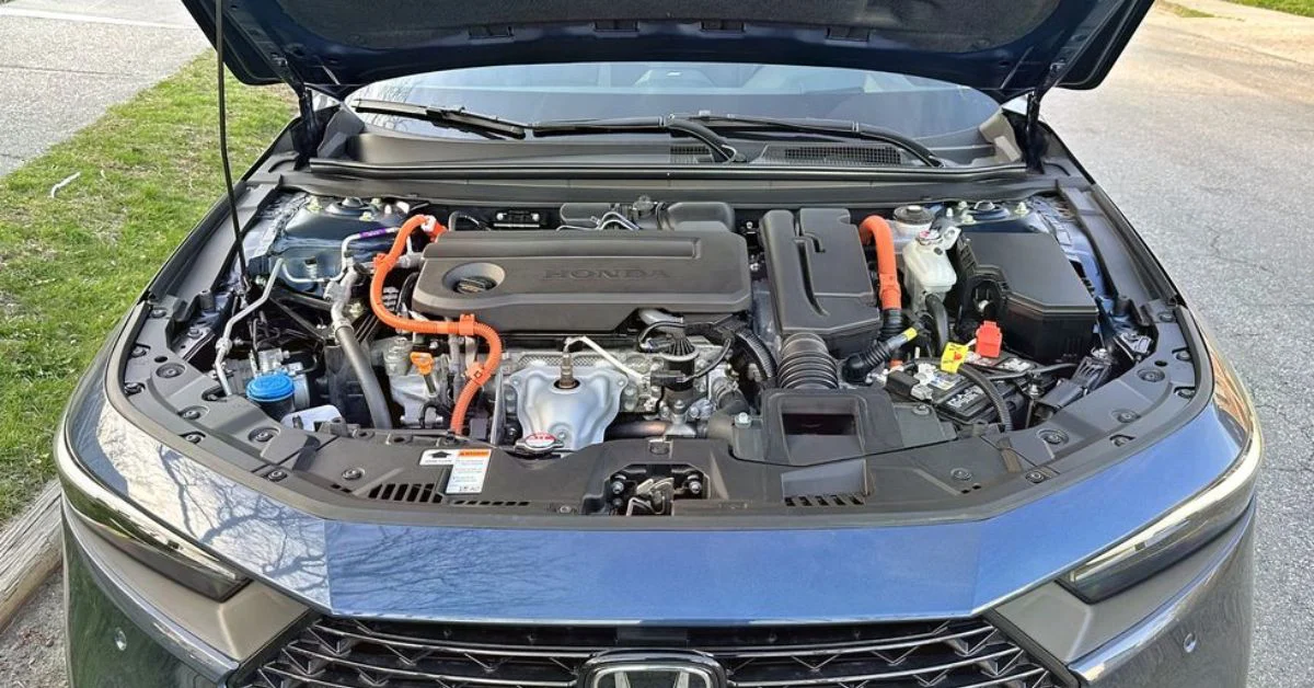 Động cơ Honda Accord Touring Hybrid 2023 vận hành mạnh mẽ