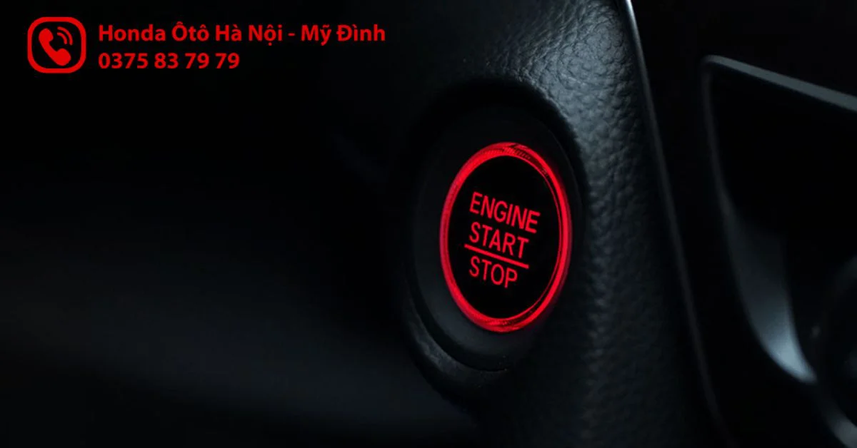 Chế độ khởi động bằng nút bấm thông minh giúp người lái dễ dàng khởi động hoặc ngừng động cơ xe.