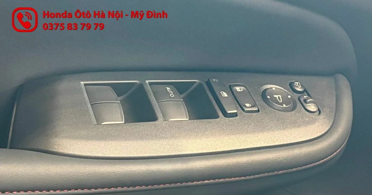 Cửa xe Honda City RS tích hợp các nút bấm tiện lợi