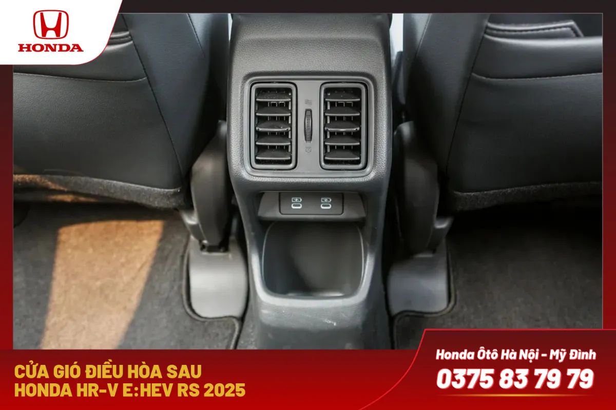 Cửa gió điều hòa cho hàng ghế sau giúp không khí mát lạnh lan tỏa đều (bản L, RS). Tăng sự thoải mái tối đa cho hành khách ngồi phía sau (L, RS).