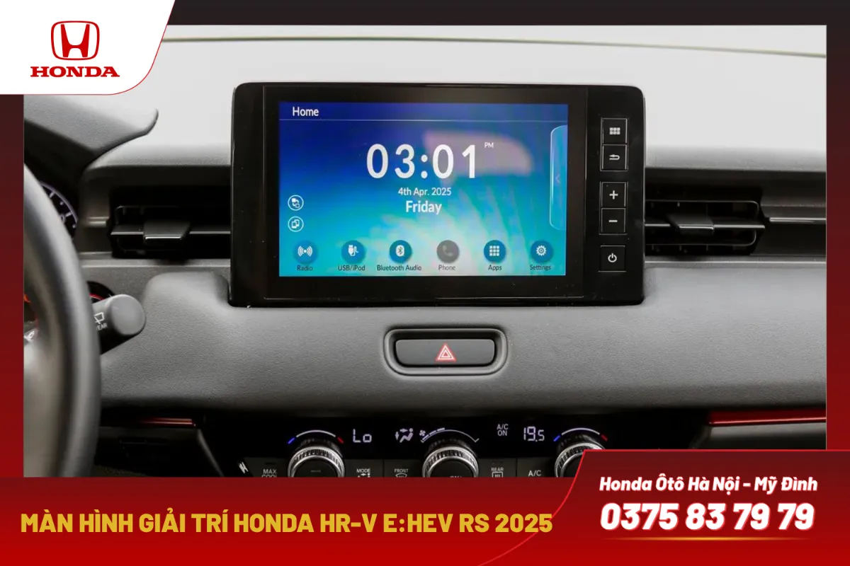 Màn hình giải trí cảm ứng 8 inch tiêu chuẩn, giao diện trực quan. Hỗ trợ đầy đủ kết nối Apple CarPlay, Android Auto và Bluetooth.