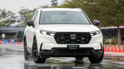 Alternative view of Honda CR-V
