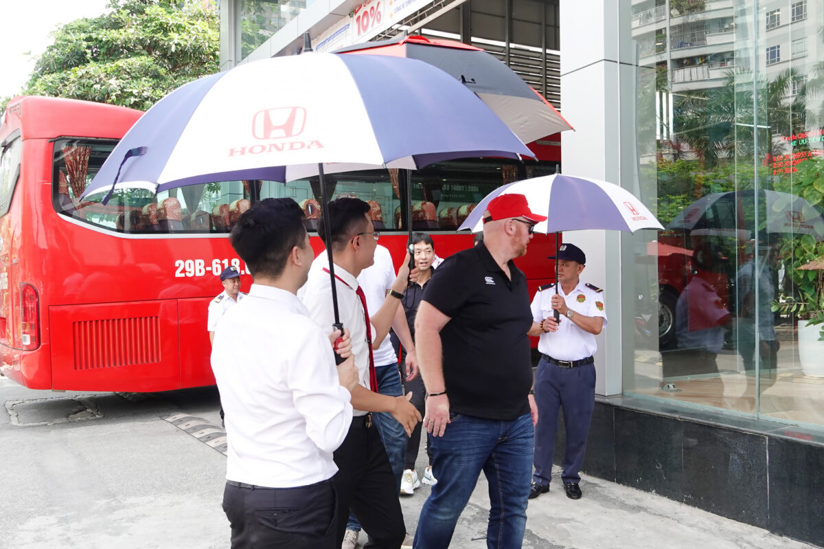 Honda Mỹ Đình nhiệt tình đón tiếp đoàn khách quý