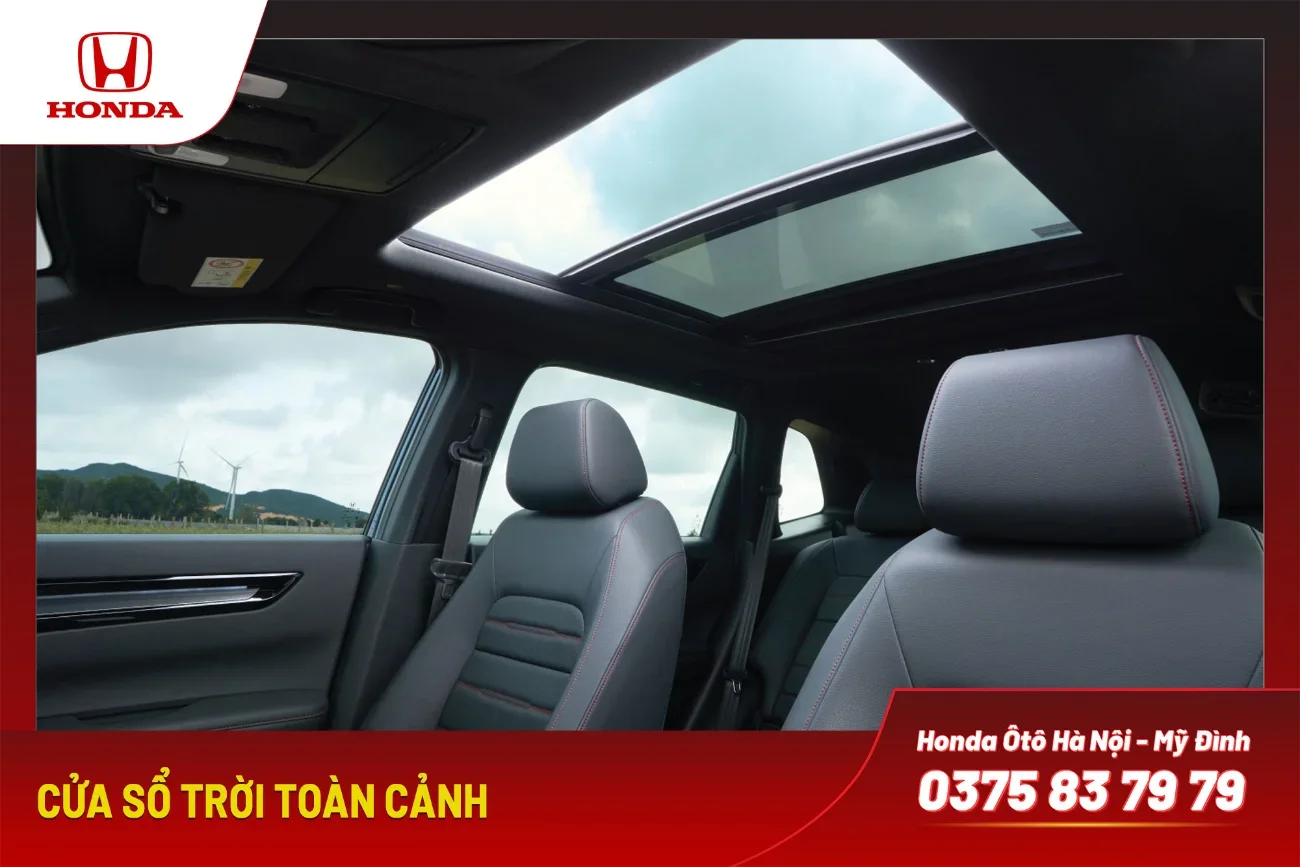 Cửa sổ trời toàn cảnh Panorama mang đến không gian thoáng đãng và tăng thêm sự sang trọng cho nội thất​