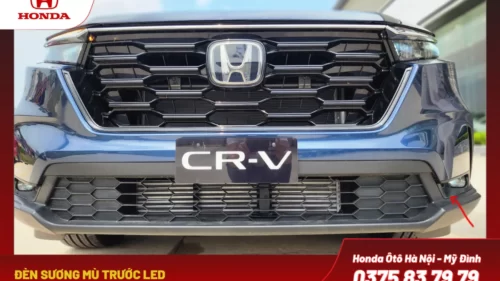 Đèn sương mù trước LED có khả năng chiếu sáng mạnh mẽ và rõ ràng trong điều kiện thời tiết xấu, đồng thời tăng thêm vẻ hiện đại và tinh tế cho thiết kế đầu xe.