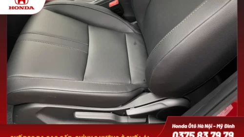 Ghế bọc da cao cấp, chỉnh 6 hướng ở ghế lái, mang lại sự êm ái và hỗ trợ tốt hơn trong các hành trình dài.