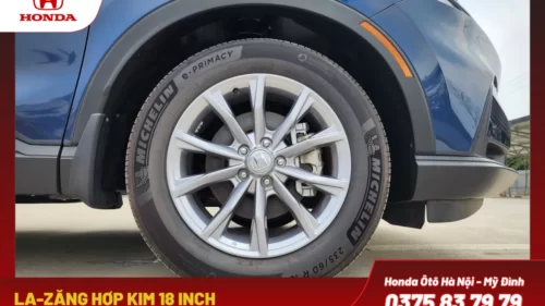 La-zăng 18 inch làm từ hợp kim chất lượng cao, mang lại khả năng bám đường tốt và hiệu suất vận hành ấn tượng ngay cả trên đường khó. 