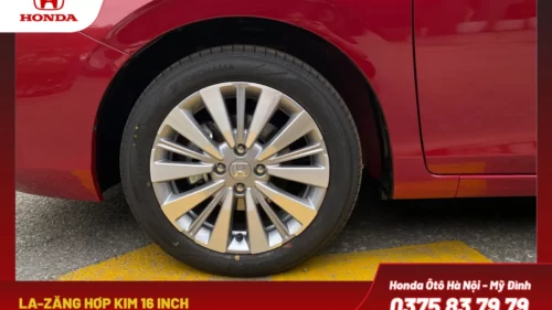 La-zăng hợp kim 16 inch, kiểu dáng 5 chấu kép độc đáo tạo nên vẻ ngoài cá tính và khỏe khoắn cho xe.