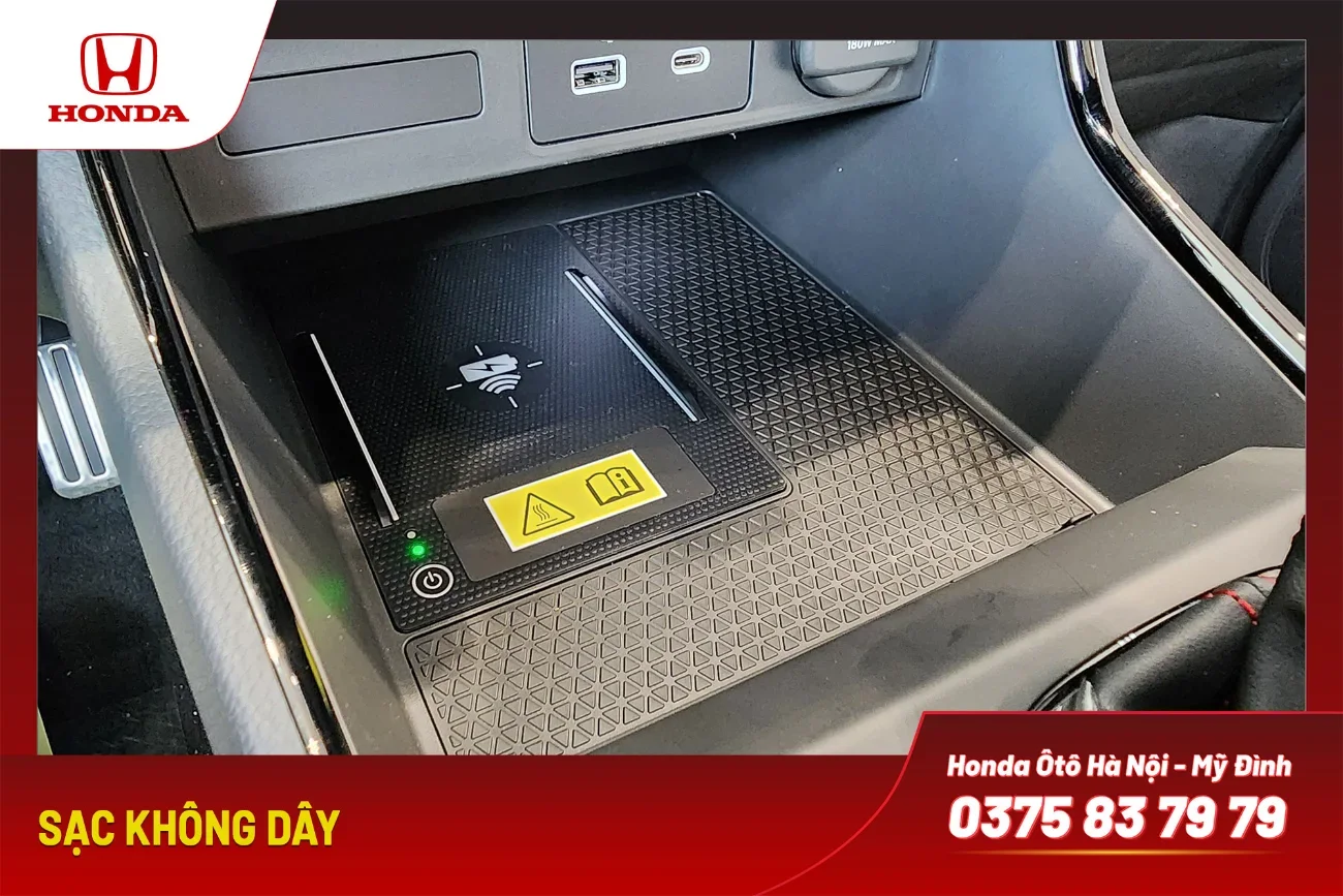 Sạc không dây tiện lợi trên CR-V 2025