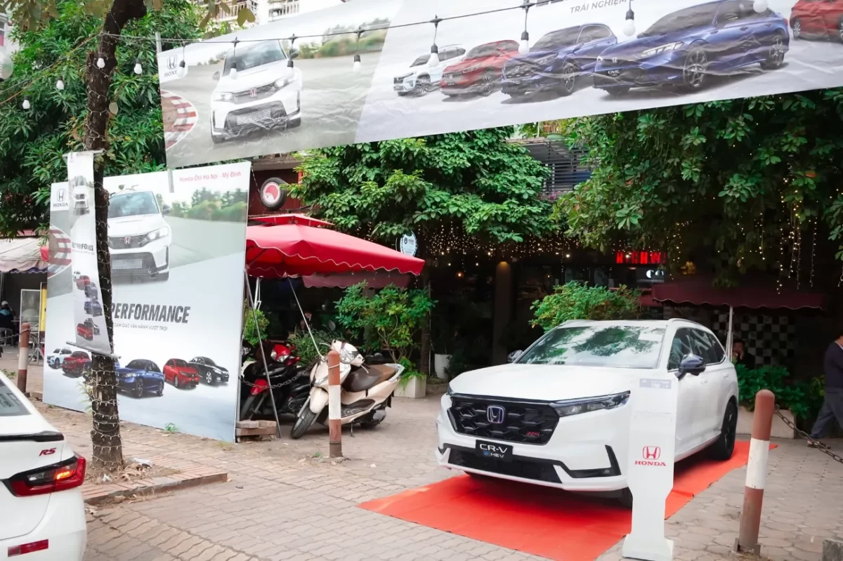 Sự kiện lái xe "FEEL THE PERFORMANCE" tháng 12
