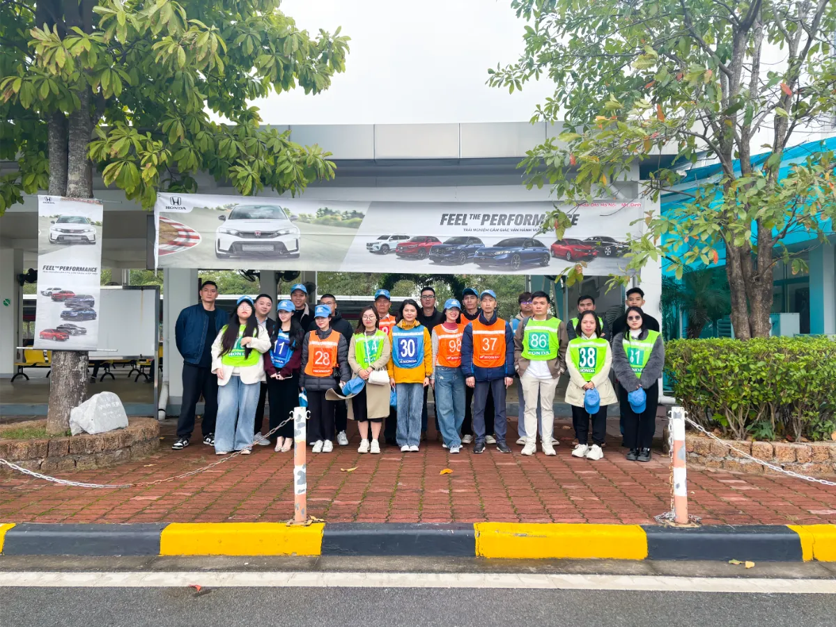 Chương trình hướng dẫn an toàn giao thông và kỹ năng lái xe an toàn