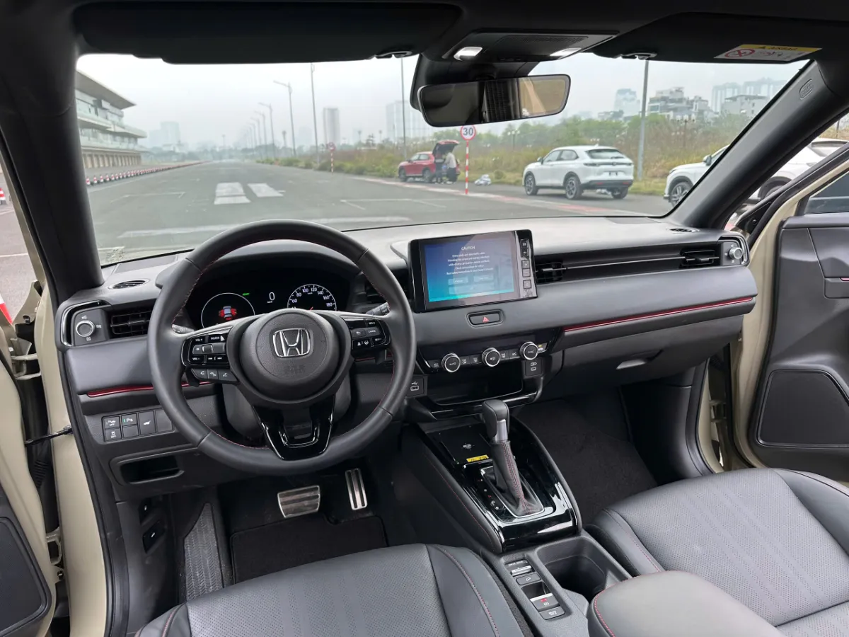 Khoang lái xe Honda HR-V 2025