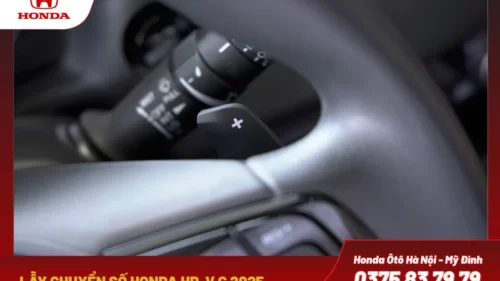 Lẫy chuyển số tích hợp trên vô lăng tăng cảm giác lái thể thao.