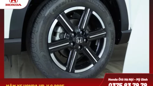 La-zăng 17 inch mạnh mẽ, phù hợp mọi cung đường.