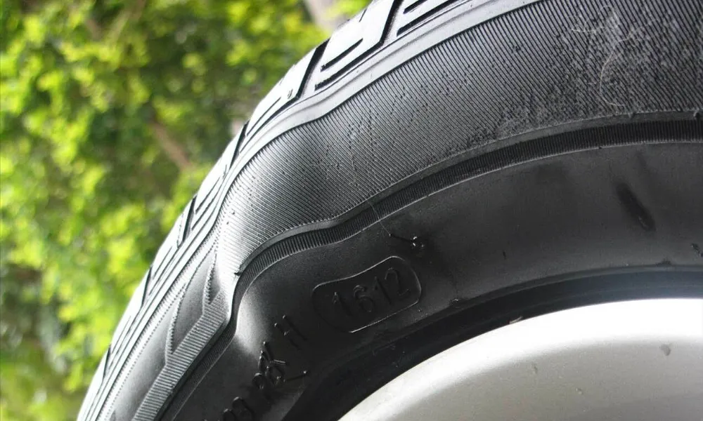 lốp xe bị hỏng